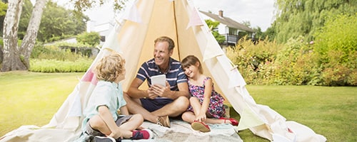 Secure Connection Image of family benefiting from the secure and reliable connection from HughesNet Gen5